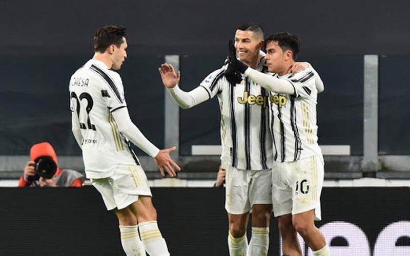 Soi kèo Udinese vs Juventus lúc 23h00 ngày 2/5/2021